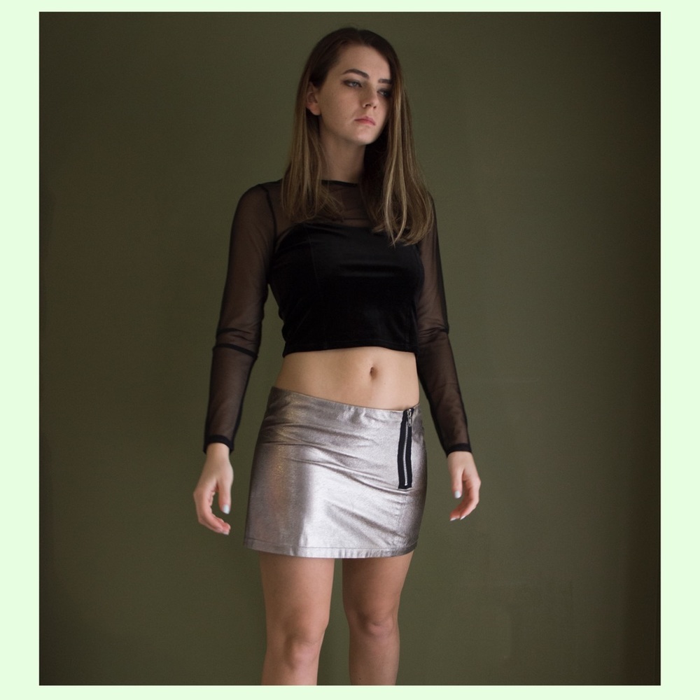 🖤!EXPRESS BLACK NET CROP TOP!🖤